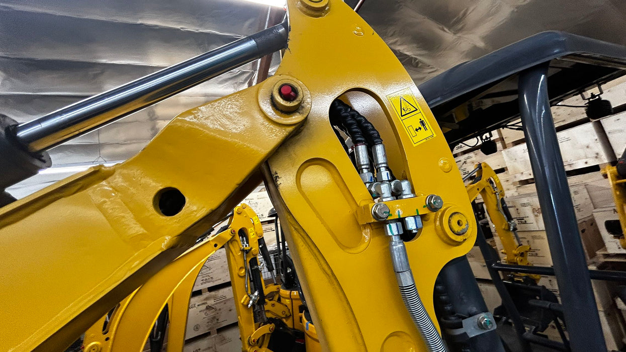 1.8 Ton, Kubota Diesel Engine Mini Excavator | AGT-SE17SR