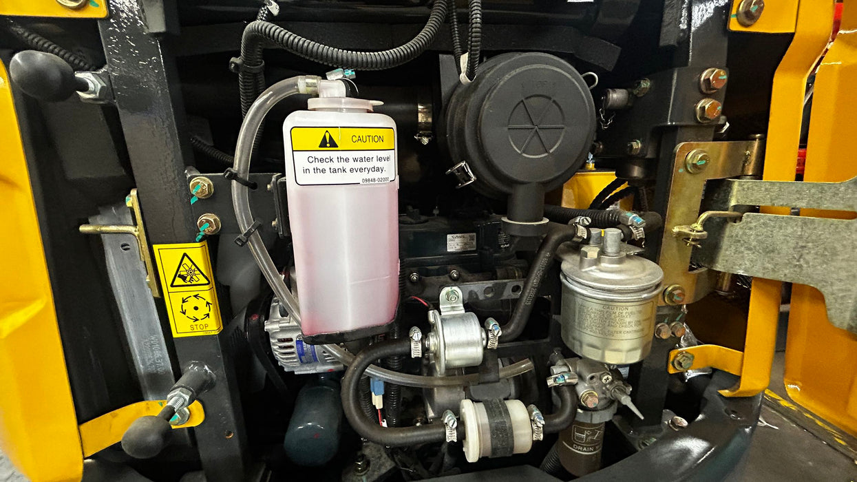 1.8 Ton, Kubota Diesel Engine Mini Excavator | AGT-SE17SR