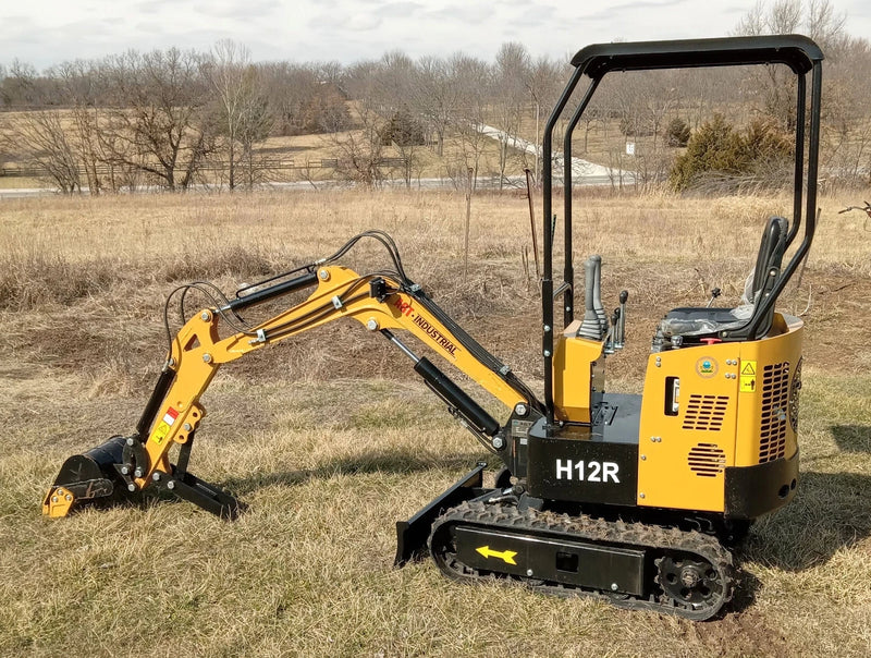 1 Ton, 13.5HP RATO Gas Engine Mini Excavator w/ Hydraulic Thumb | AGT-H12R