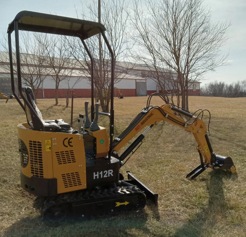 1 Ton, 13.5HP RATO Gas Engine Mini Excavator w/ Hydraulic Thumb | AGT-H12R