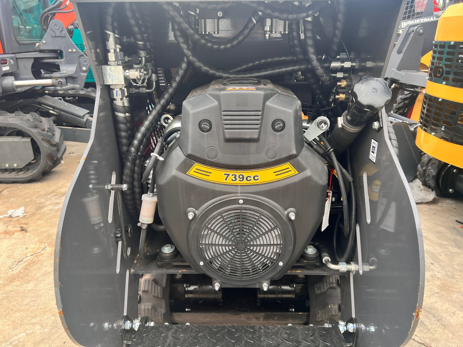 740CC 23HP ENGINE