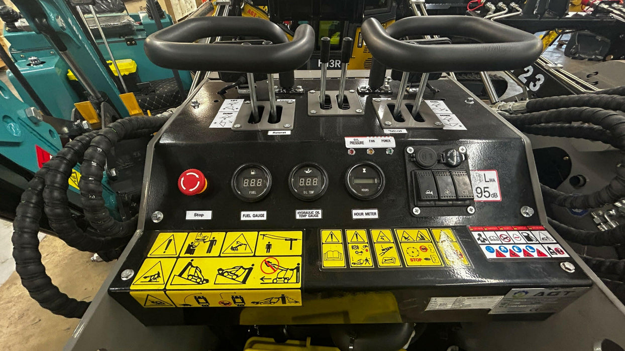 1 Ton, Mini Stand On Skid Loading Mini Crawler | CBT23