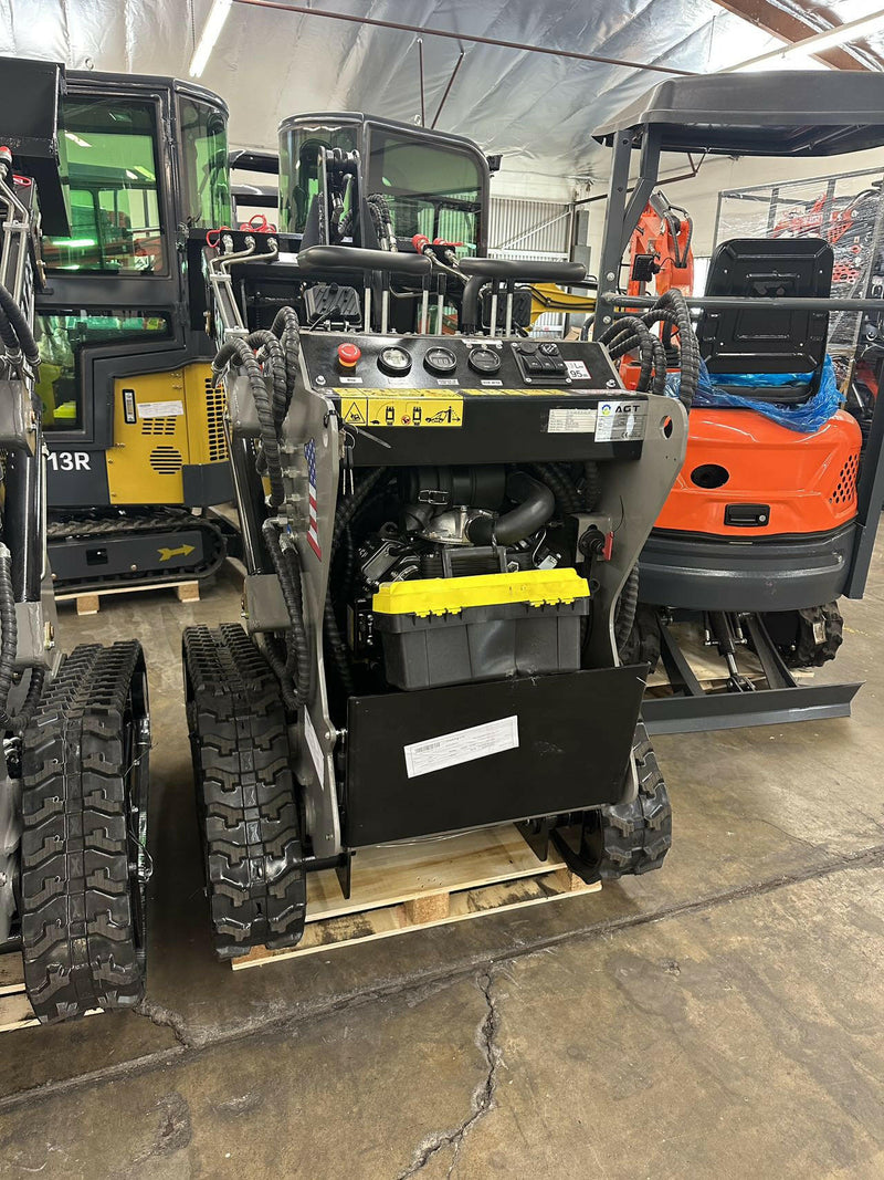 Grot Loader 1 Ton Mini Stand-On Skid Steer B&S 23HP Track Loader | CBT23
