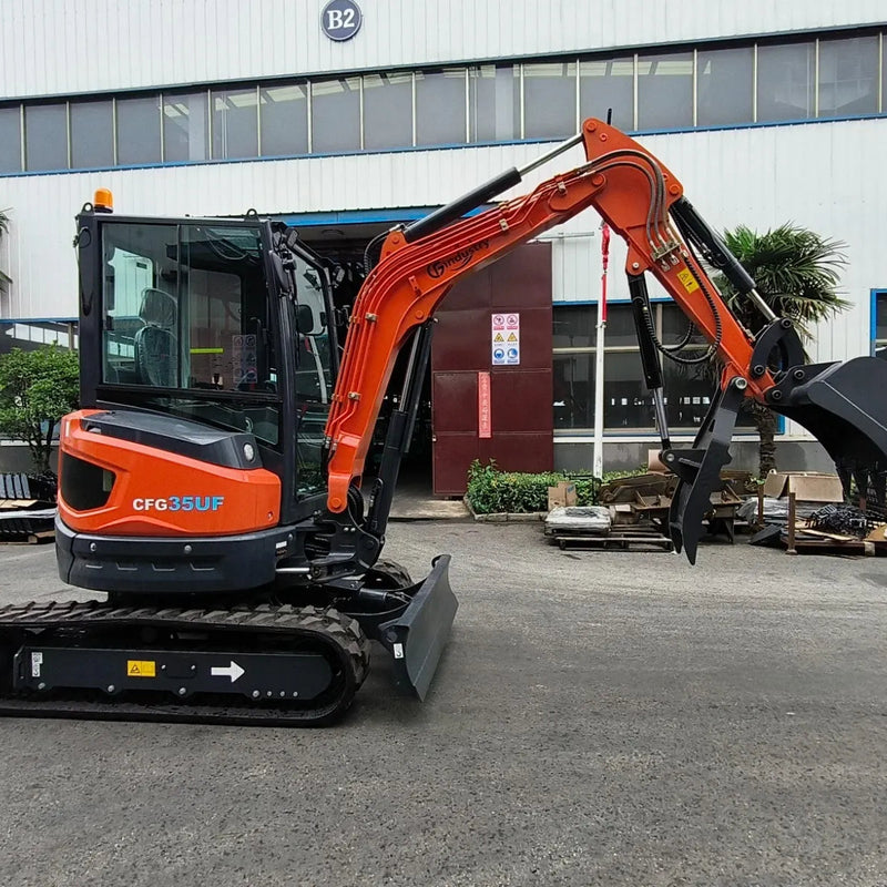 CFG 2.8 Ton Mini Excavator w/ Kubota D1105 20.6HP Diesel Engine, 102" Dig Depth, Enclosed Cab & Pilot Control | CFG35UF