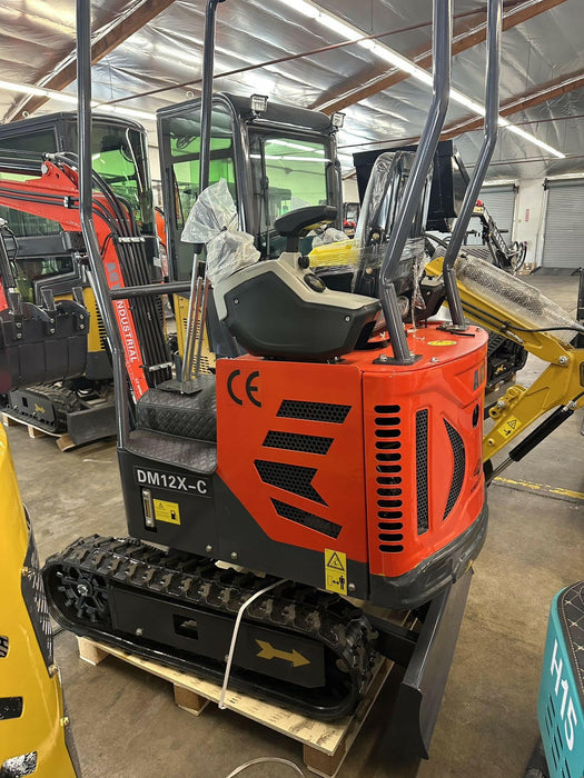1 Ton, Upgraded Mini Excavator w/ Pilot Control & Swing Boom & Hydraulic Thumb | AGT-DM12X-C
