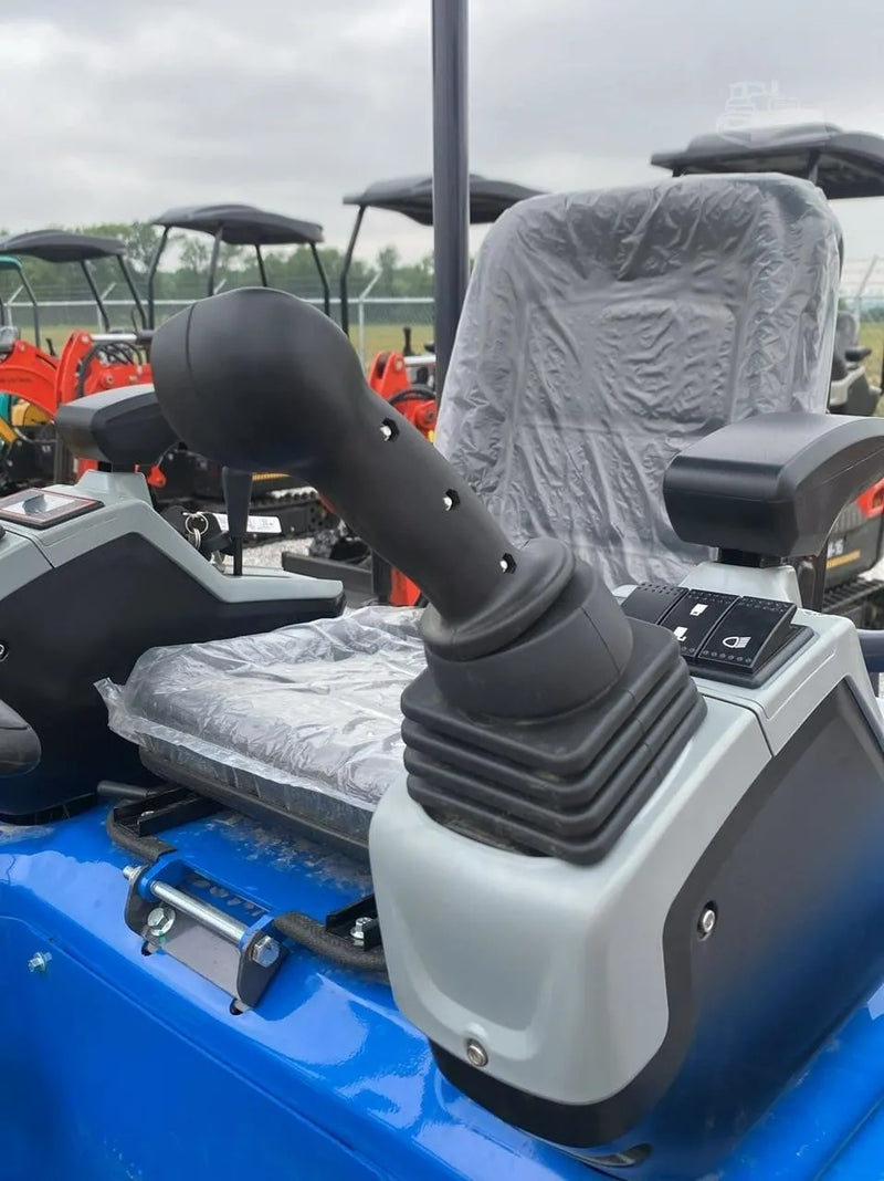 2 Ton Mini Excavator Yanmar Diesel Engine Retractable Tracks & Pilot Control | DM20YM