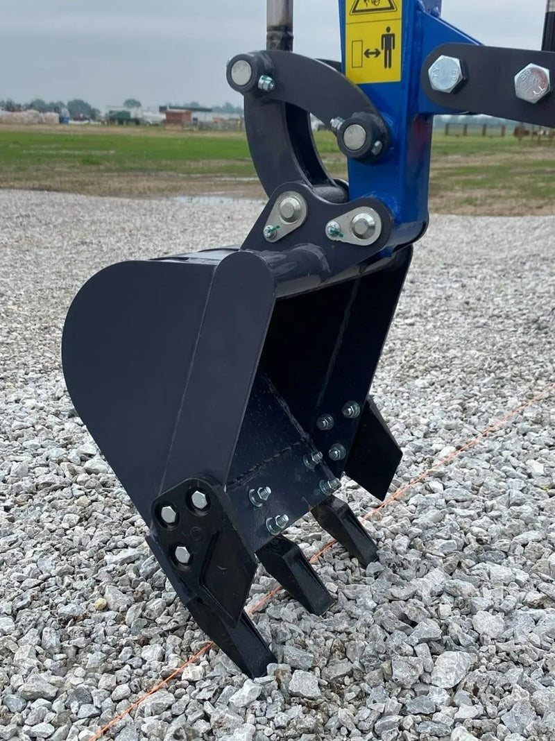 2 Ton Mini Excavator Yanmar Diesel Engine Retractable Tracks & Pilot Control | DM20YM