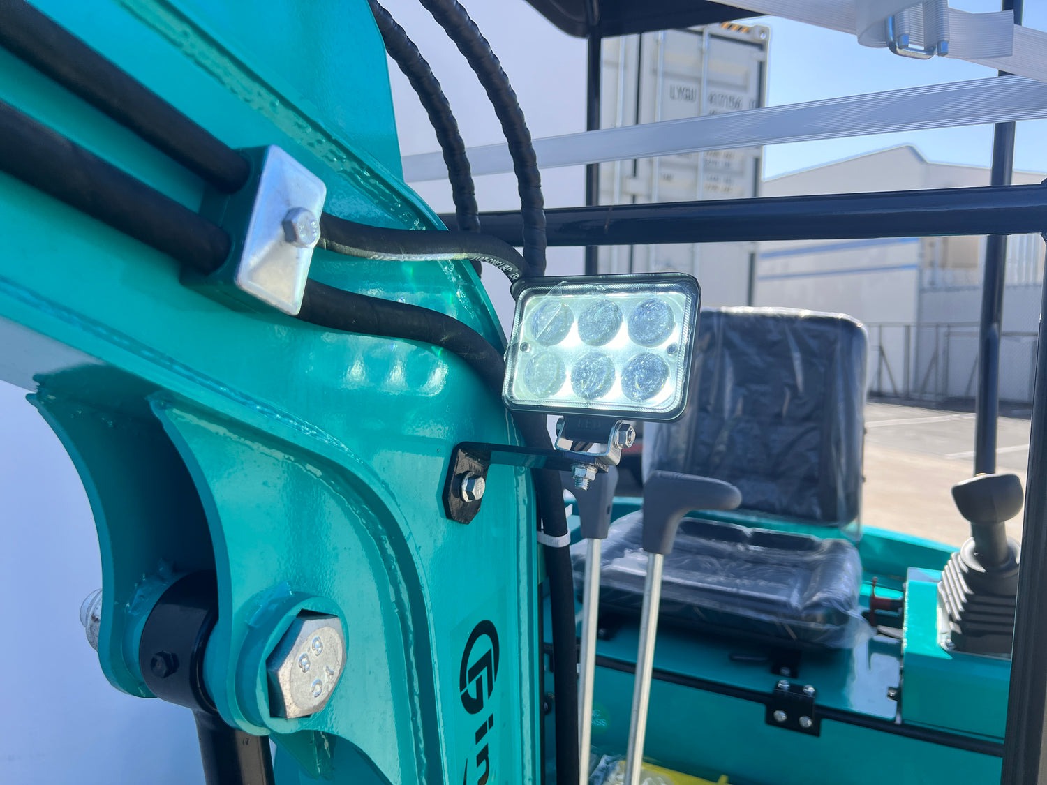 LED LIGHT