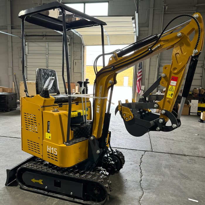 1 ton, 13.5HP RATO Mini Excavator w/ pilot control system | AGT-H15R