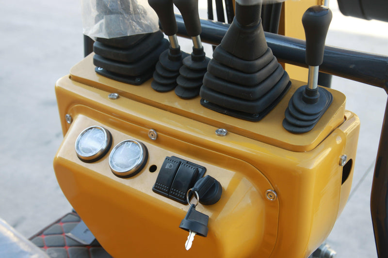 1 Ton, 13.5 HP Gasoline Engine (B&S) Mini Excavator w/ Hydraulic Thumb & Side Swing Boom | AGT-DM12-C