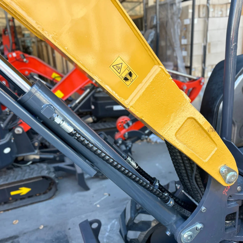 AGT 3 Ton Mini Excavator, Kubota D1105 Diesel Engine, 110" Digging Depth, Side Swing Boom | KE26U