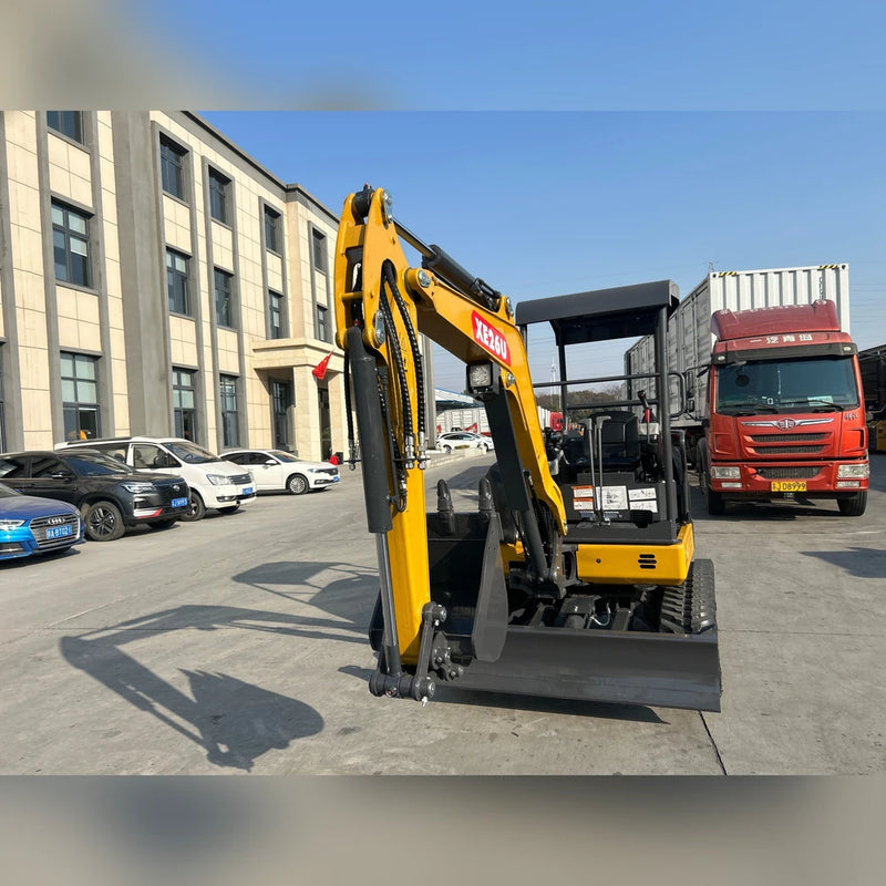 AGT 3 Ton Mini Excavator, Kubota D1105 Diesel Engine, 110" Digging Depth, Side Swing Boom | KE26U