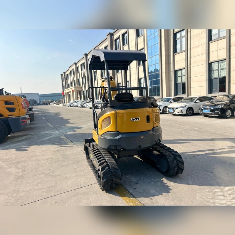 AGT 3 Ton Mini Excavator, Kubota D1105 Diesel Engine, 110" Digging Depth, Side Swing Boom | KE26U