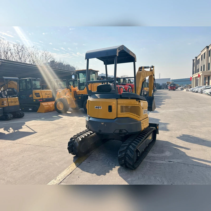 AGT 3 Ton Mini Excavator, Kubota D1105 Diesel Engine, 110" Digging Depth, Side Swing Boom | KE26U
