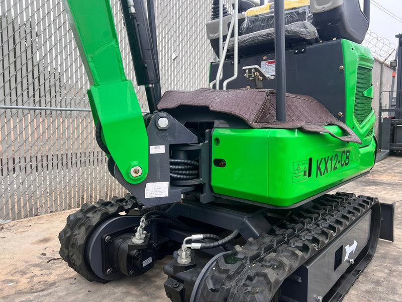 1 TON, B&S ENGINE MINI EXCAVATOR W/ HYDRAULIC THUMB & SWING BOOM | KX12-CB
