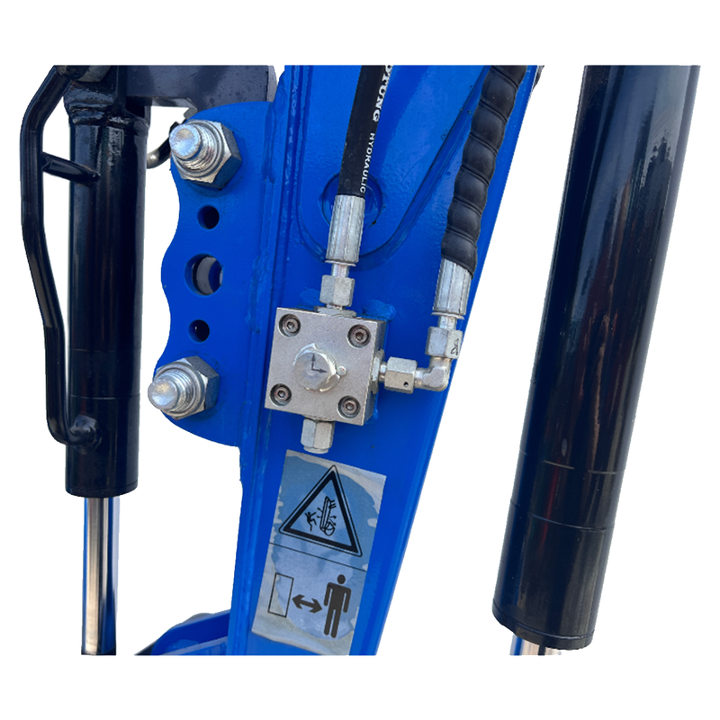 1.2 Ton 23 HP Mini Excavator W/ Hydraulic Thumb | MX20R