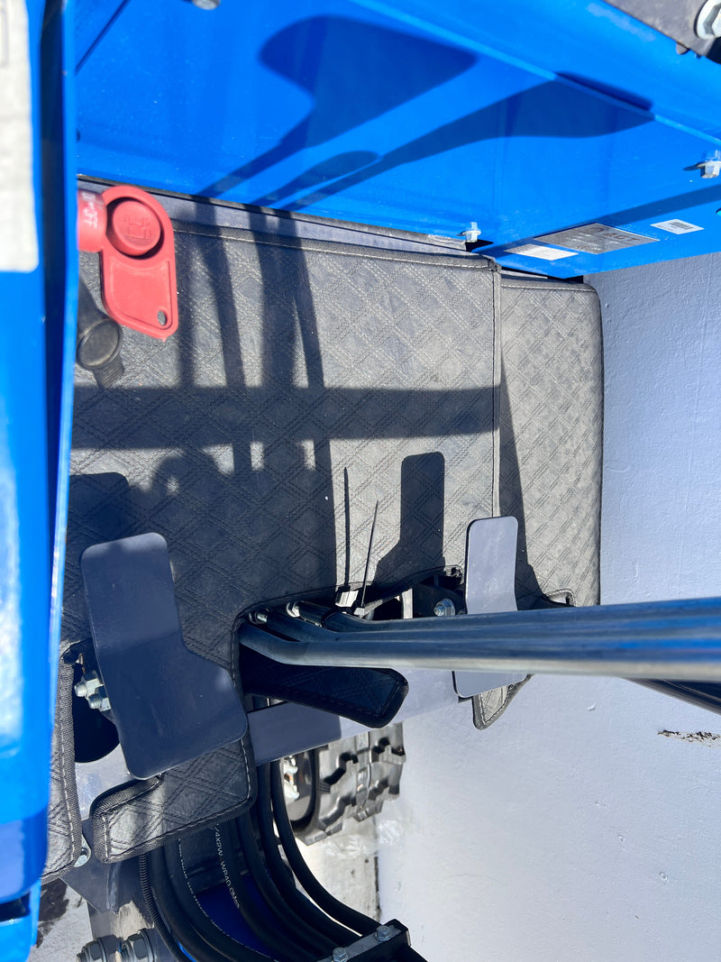 1.2 Ton 23 HP Mini Excavator W/ Hydraulic Thumb | MX20R