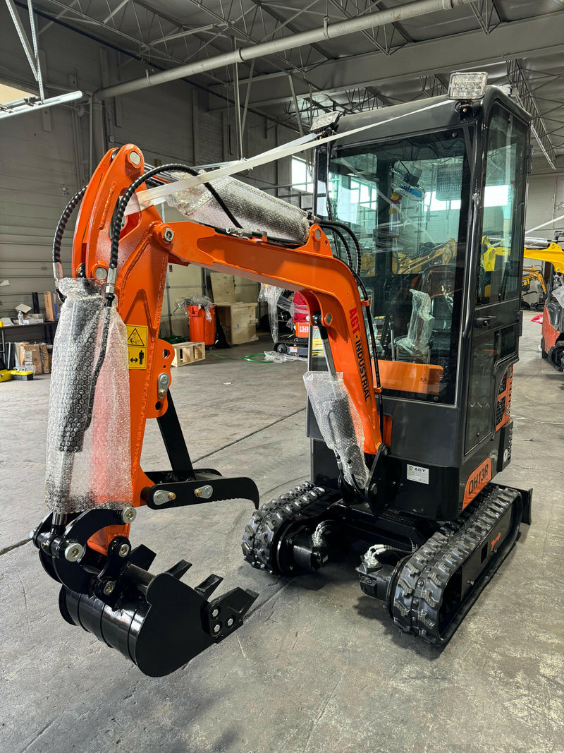 1 Ton, R420D Gasoline Mini Excavator w/ Enclosed Cab | QH13R