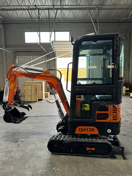 AGT 13.5HP 1-ton Mini & Small Excavator More Comfortable, 2116 pounds With Enclosed Cab Gasoline For Sale | AGT-QH13R