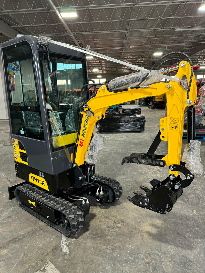 1 Ton, R420D Gasoline Mini Excavator w/ Enclosed Cab | QH13R