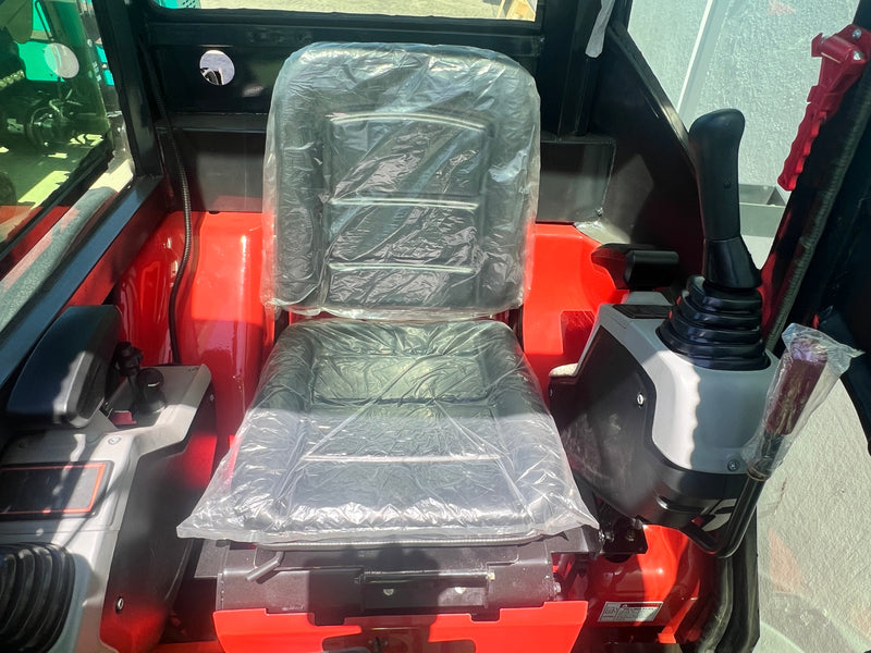 2.8 Ton Kubota Diesel Engine Mini Excavator W/ Enclosed Cab | QK30K