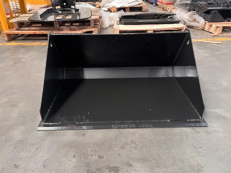 Standard Duty Skid Steer Bucket | AGT-M-BK45