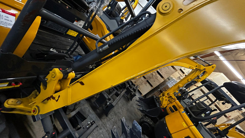 1.8 Ton, Kubota Diesel Engine Mini Excavator | AGT-SE17SR