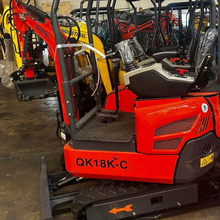 1.4 Ton, Kubota Engine Mini Excavator w/ Side Swing Boom, & Hydraulic Thumb | AGT-QK18K-C