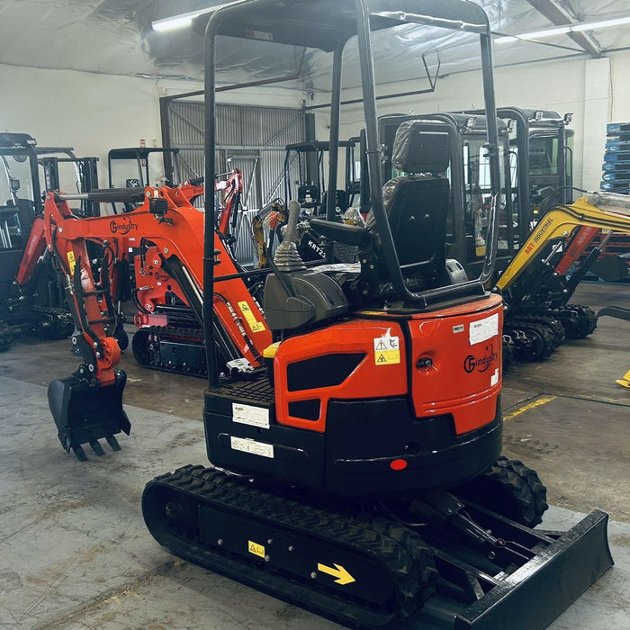 1.8 Ton, Kubota Engine Mini Excavator | KU18EC