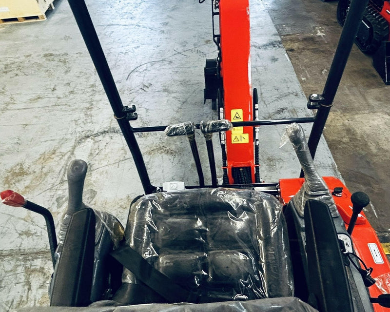 1.8 Ton, Kubota Engine Mini Excavator | KU18E